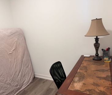 For Lease - 8 Interchange Way Unit# 5611, Vaughan, Ontario - Photo 6