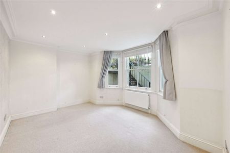 **PET FRIENDLY** A very well kept and presented two double bedroom garden apartment in Maida Vale. - Photo 2