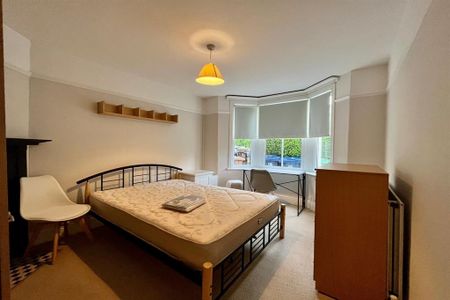 4 bedroom terraced house to rent - Photo 5