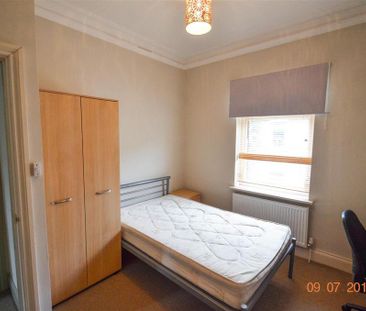 4 bedroom house to rent - Photo 2