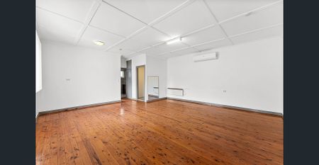 Partially Renovated 2-Bedroom Granny Flat - Photo 4