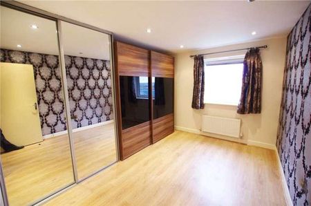 Observer Drive, Watford, WD18 - Photo 3