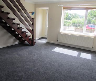 2 bedroom terraced house to rent - Photo 2