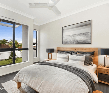 Modern 2-Bedroom Ground Floor Unit with Private Yard - Photo 3