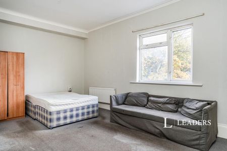 Studio to rent - Photo 4