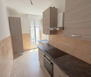 Location Appartement 2 pièces 62m² NICE 06000 - Photo 2