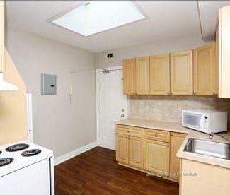 For Lease - 133 Fifth Street Unit# 2, Toronto, Ontario - Photo 2