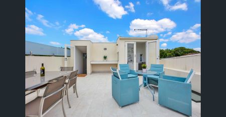 Art Deco Opulence at its Finest! - Photo 5