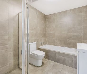 Oversized Balcony, Sleek Floors, Perfect Location – Your Hornsby Ha... - Photo 5