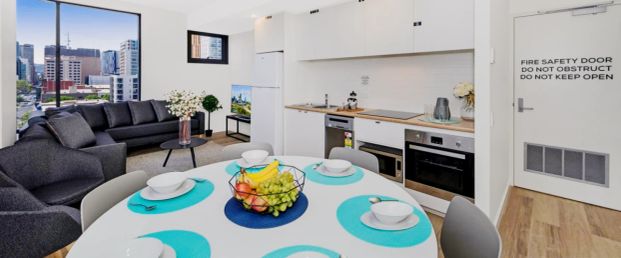 7 Bedroom Apartment - Queen Bed - Photo 1