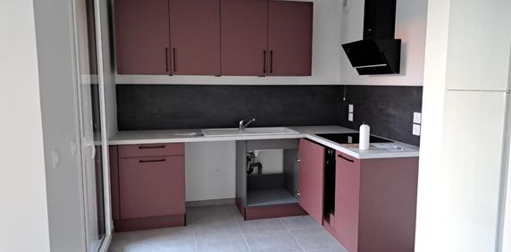 Location Appartement 1 pièce 28m² THONON LES BAINS 74200 - Photo 2