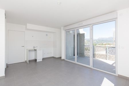 location Appartement F2 DE 41.83m² À NICE - Photo 4