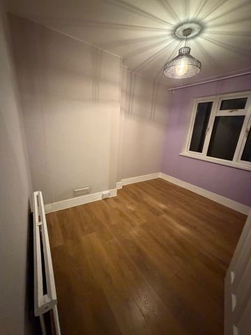 2 Bed Terraced House, Dalton Avenue, CR4 - Photo 3