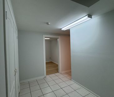 For Lease - 46 Thornbrook Court, Vaughan, Ontario - Photo 3