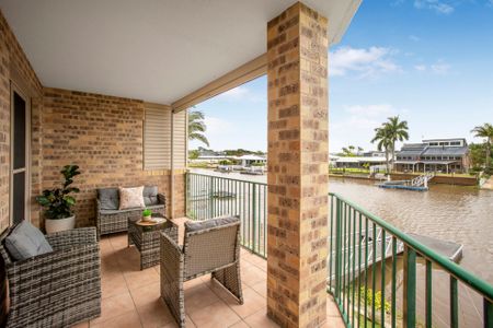 Stunning Unit with Waterfront Views - Photo 4