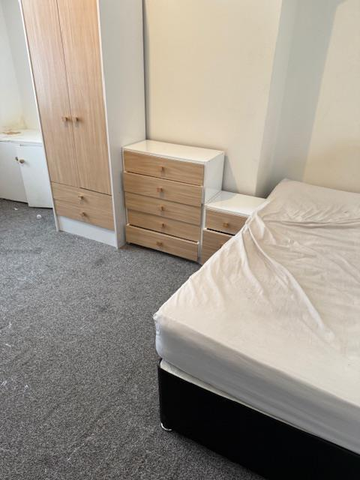 4 bedroom house share to rent - Photo 2