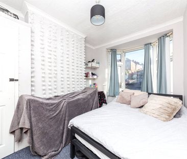 4 bedroom terraced house to rent - Photo 2