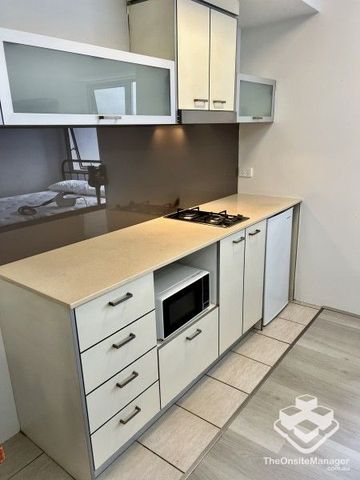 CITY STUDIO - Photo 4