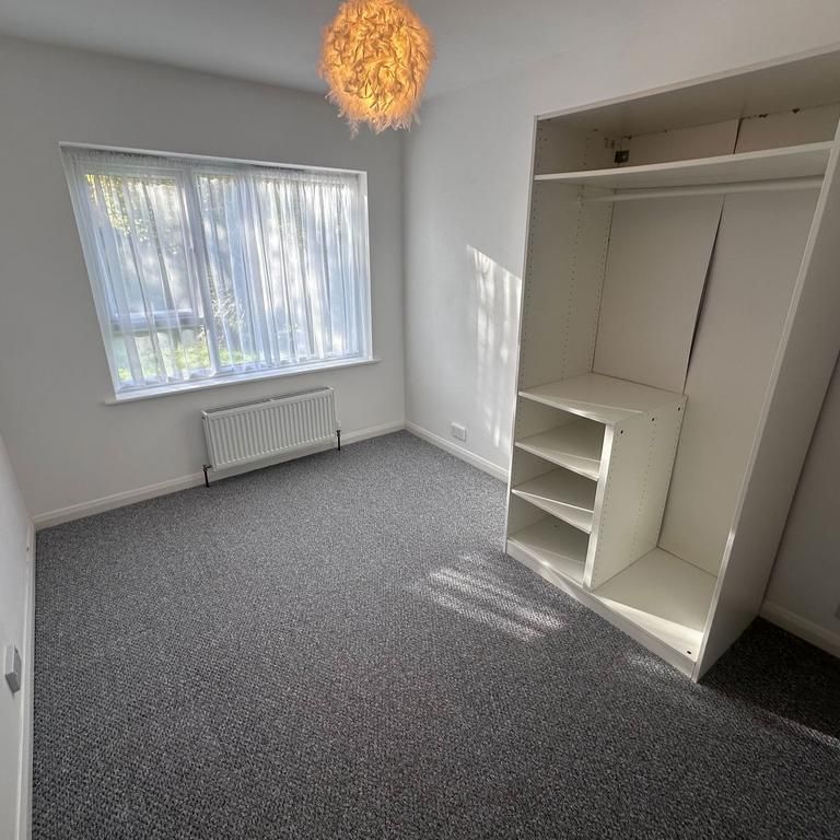 2 bedroom ground floor flat to rent - Photo 1