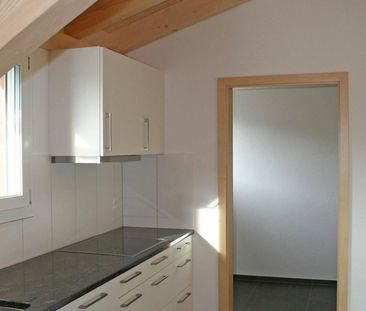 Dachwohnung zum Verlieben - 4½ Zimmer in Neuenegg - Photo 2