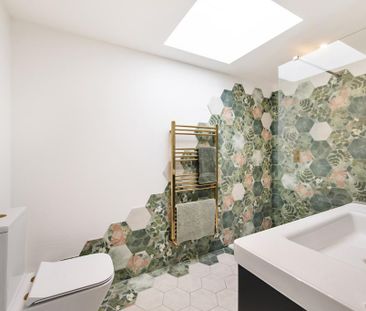 4 bedroom detached house to rent - Photo 5