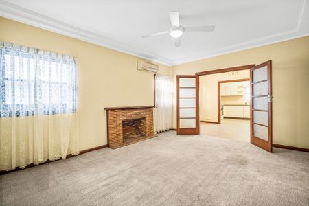 Charming Family Home in a Prime Burraneer Location - Photo 4