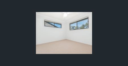 Top Quality Townhouse Available - $500 Per Week Increasing to $625 Per Week on 02/07/2026 - Photo 3