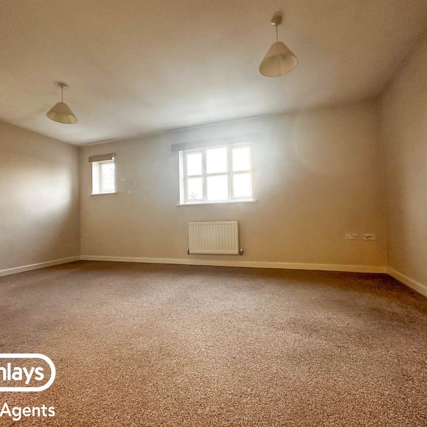 2 bedroom Flat for rent - Photo 1