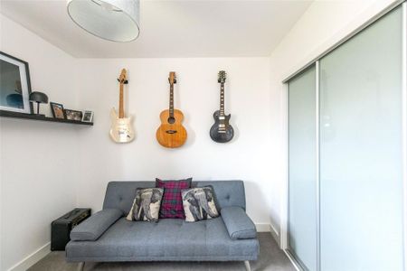 4 bedroom detached house to rent - Photo 4