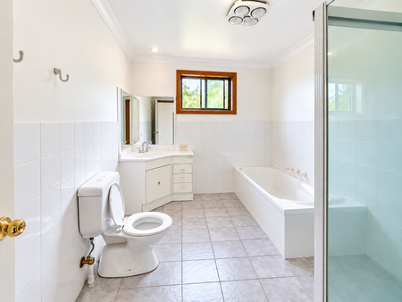 Spacious 4-Bedroom Family Home in a Convenient North Ryde Location - Photo 4
