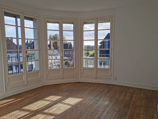 Location Appartement 3 pièces 77m² PONT L EVEQUE 14130 - Photo 1