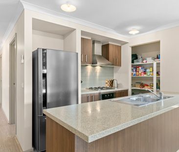 SPACIOUS FOUR BEDROOM HOME - Photo 6