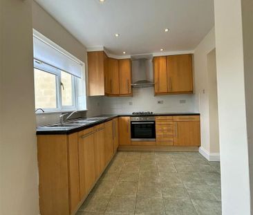4 bedroom terraced house to rent - Photo 5