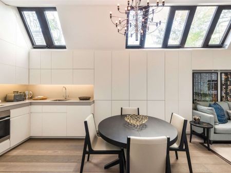 A stunning one bedroom apartment that has been immaculately interior designed in a popular, portered building. - Photo 5