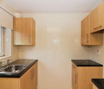 1 bedroom retirement property to rent - Photo 6