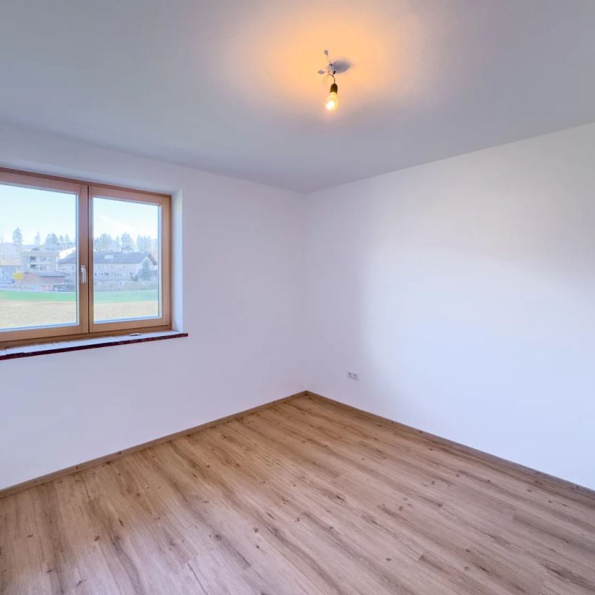 ERSTBEZUG NACH SANIERUNG! SONNIGE 4,5 - ZIMMER-BALKONWOHNUNG - Photo 1