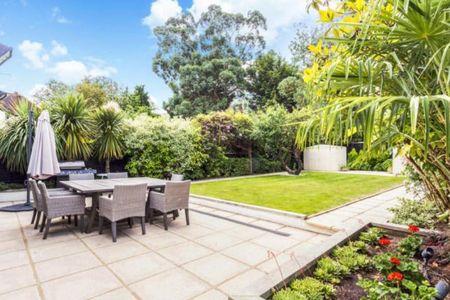 4 Bed Detached House, Derwent Avenue, SW15 - Photo 4