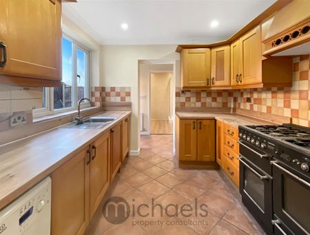 111 London Road, Marks Tey, CO6 1EB - Photo 2