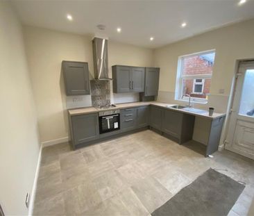 2 bedroom House To Let - Photo 4