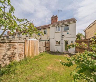 2 bedroom end of terrace house to rent - Photo 5