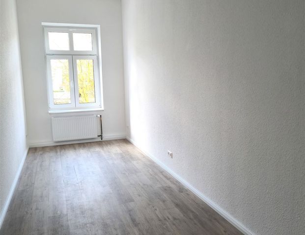 Neu Saniert - Schön geschnittene 2-Zi. Whg. in Lindenau, Bad mit Fenster, EBK! - Foto 1