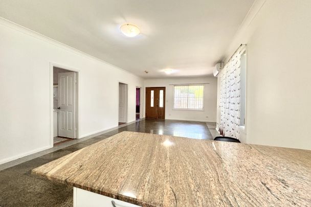 Modern Living in a Prime Homebush West Location - Photo 1