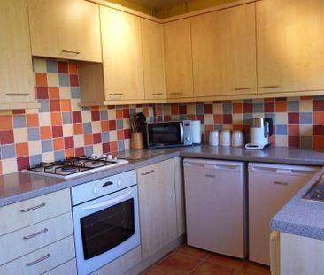 2 bedroom semi-detached house to rent - Photo 6