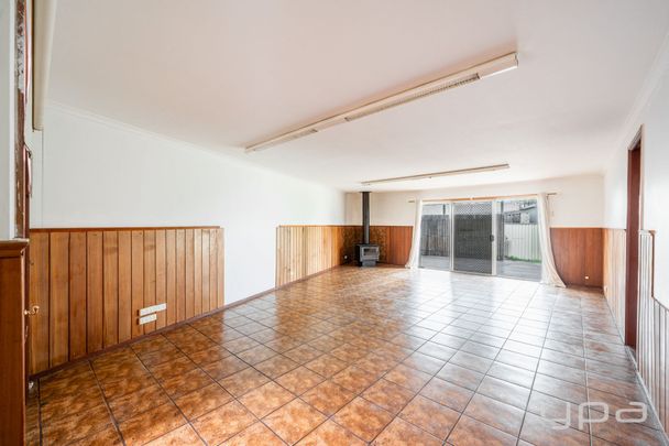 Perfect Family Home! - Photo 1