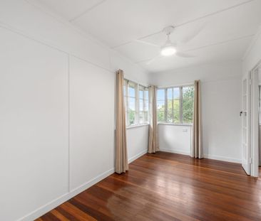 3 Bedroom Home - Freshly Updated - Photo 2