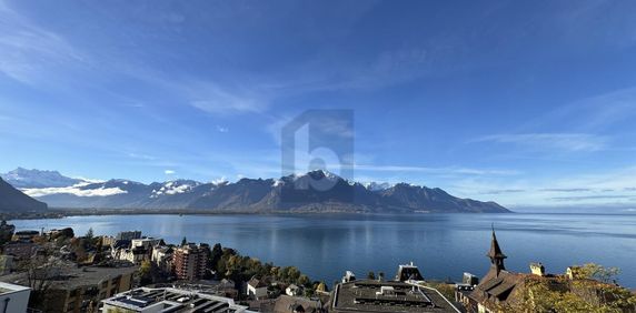 PRIX TOP ! EN ATTIQUE AVEC VUE PANORAMIQUE ET BALCON - Photo 2