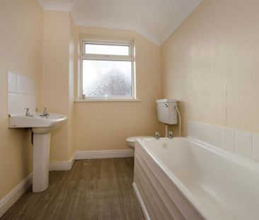 2 bedroom semi-detached house to rent - Photo 3