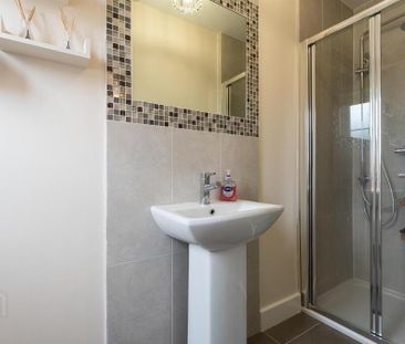 8 Rocklyn Drive, Donaghadee, BT21 0FP - Photo 4