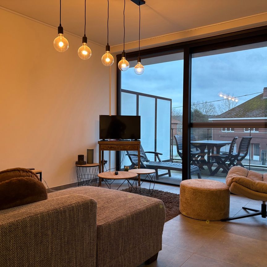 Appartement te huur - Photo 1