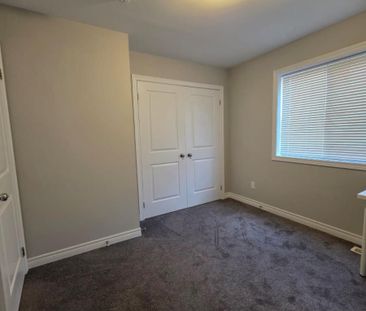 For Lease - 66C Battle Street, Thorold, Ontario - Photo 3